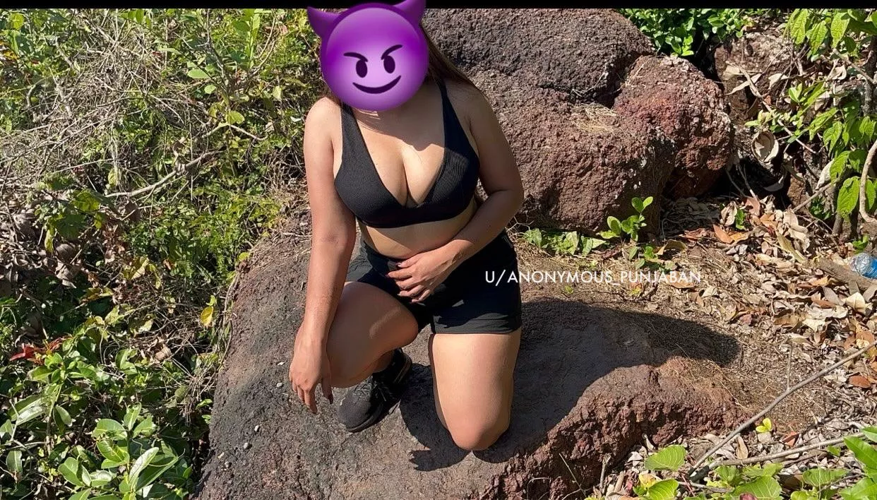 Hiking turned fun for everyone (f) 😈