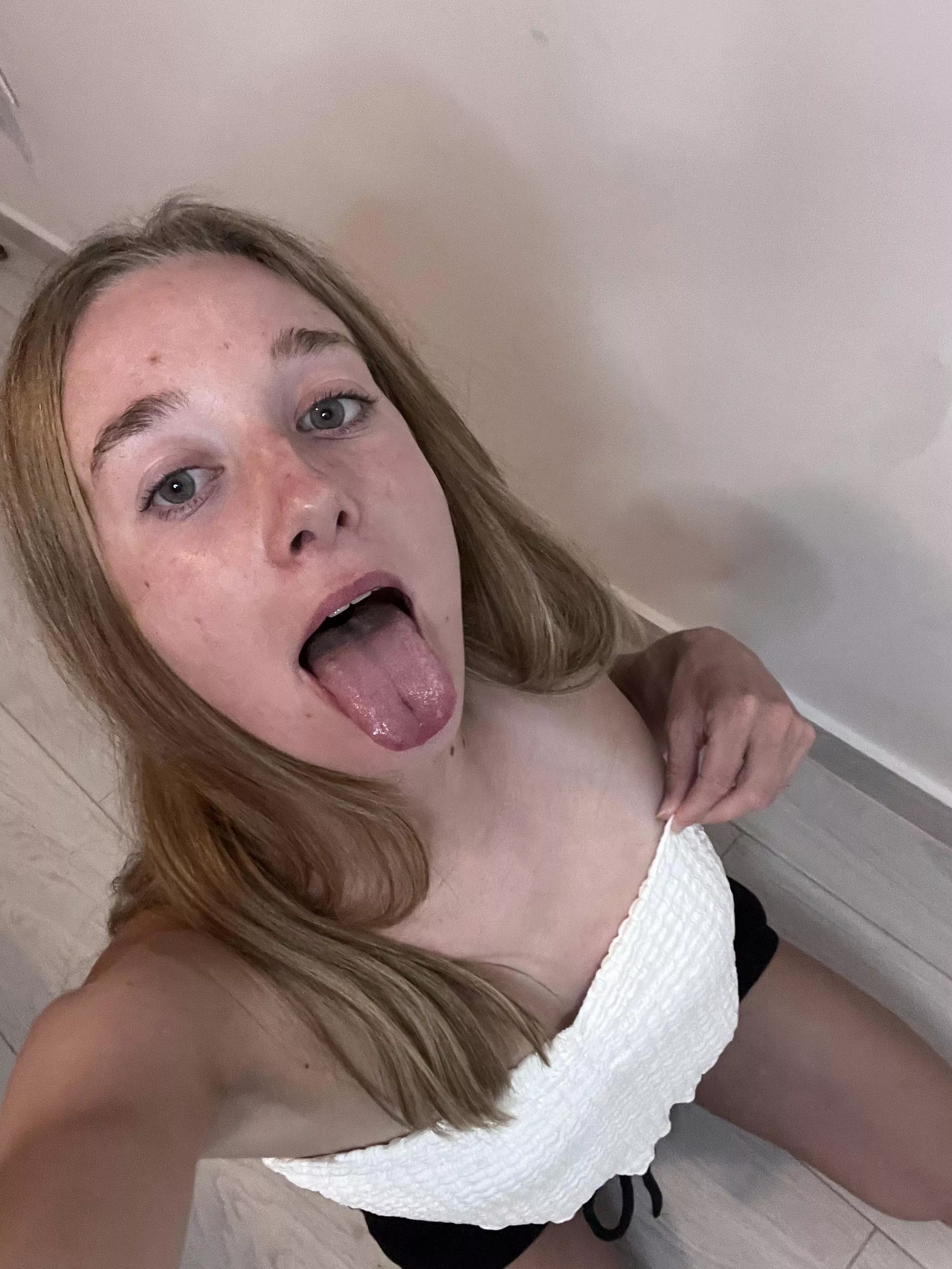 how wide do you think I should do for your hard b0ner to fit in