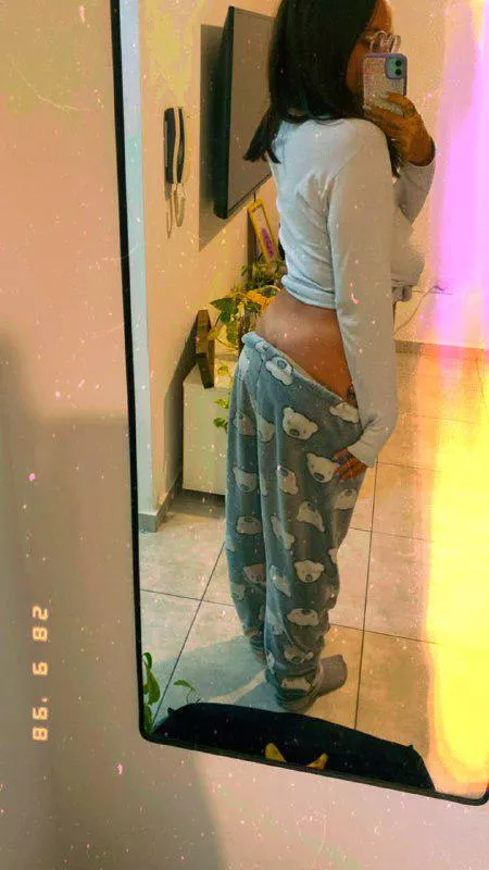 Pull down my pants and eat my ass 