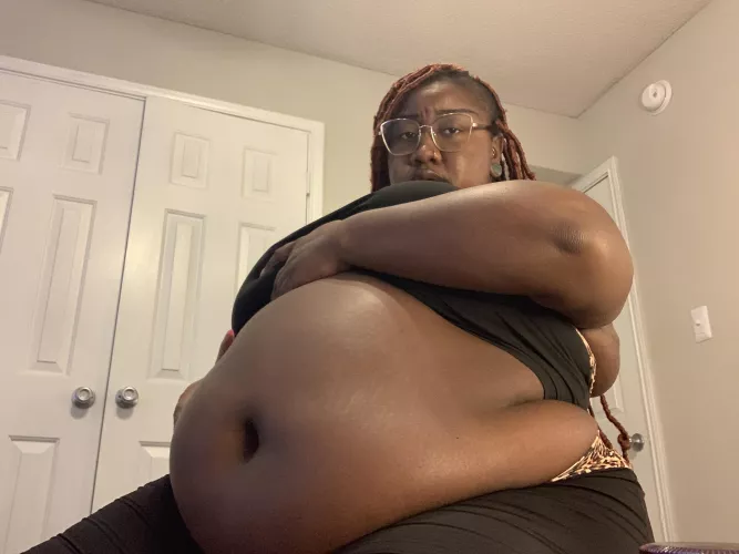 So stuffed I see new stretch marks forming🥰😍