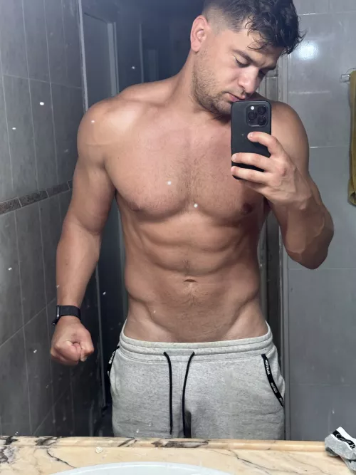 The veins are becoming more and more noticeable.