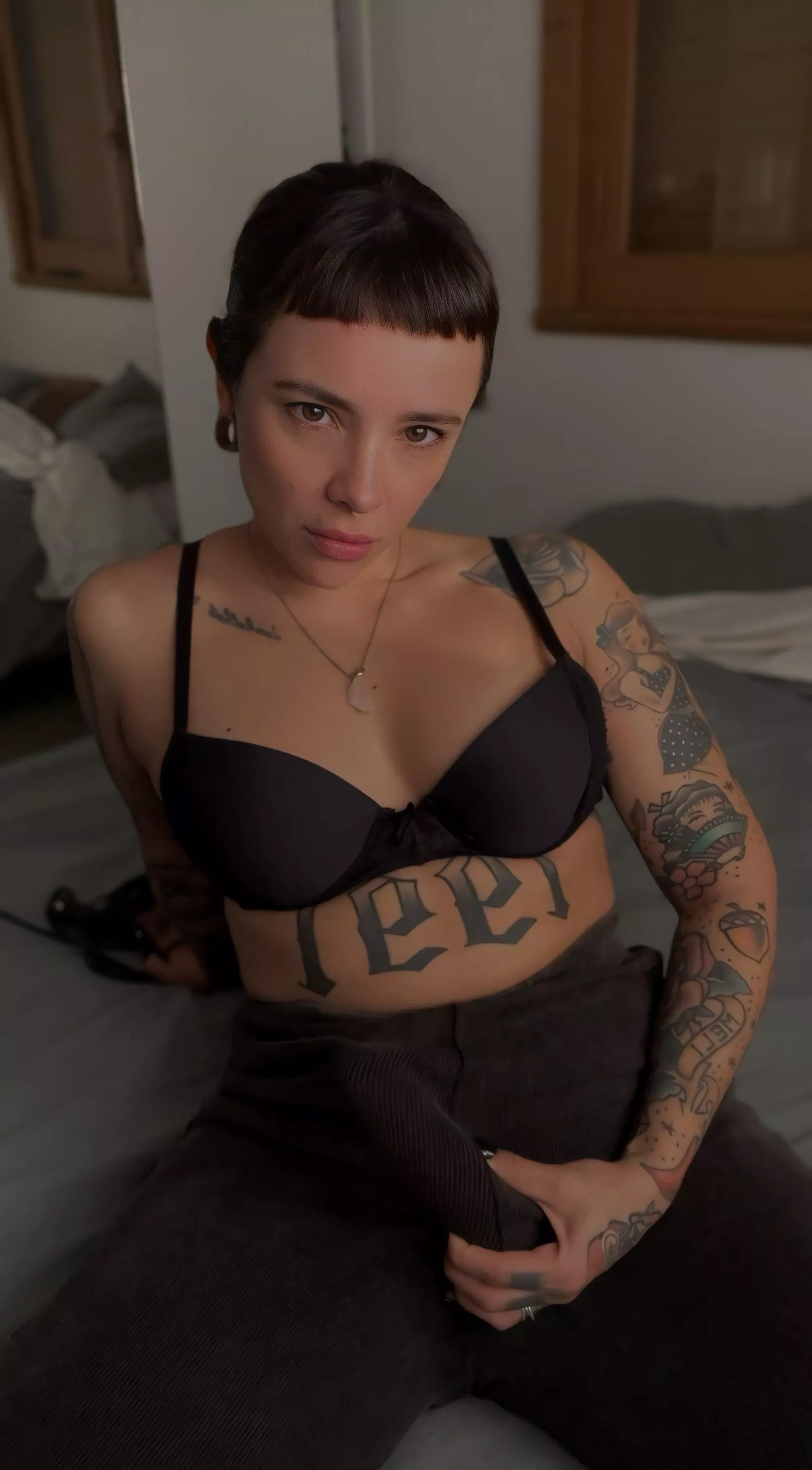 Would you date a dom girl who likes pegging?

