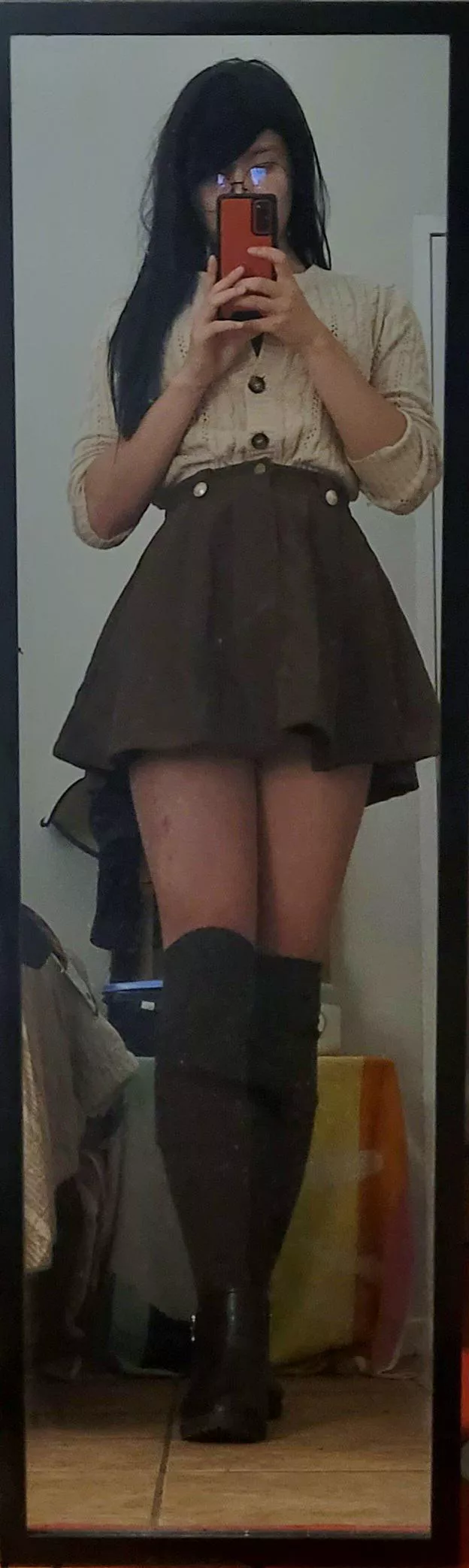 Adding a new skirt to the wardrobe, what do you think of the outfit? 