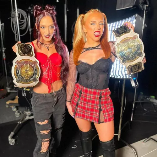 Alba Fyre and Isla Dawn 