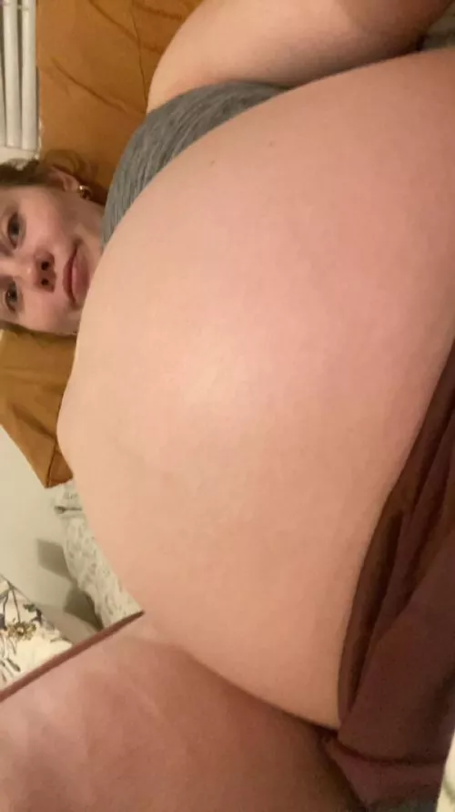 do you like my pregnant belly?? wanna see more? 🥰😏