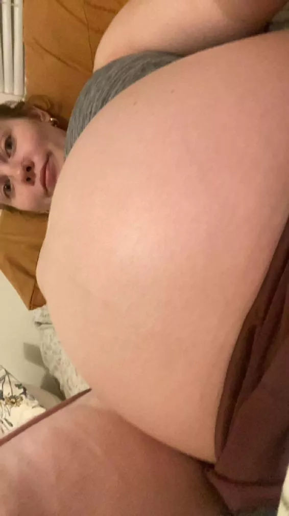 do you like my pregnant belly?? wanna see more? 🥰😏