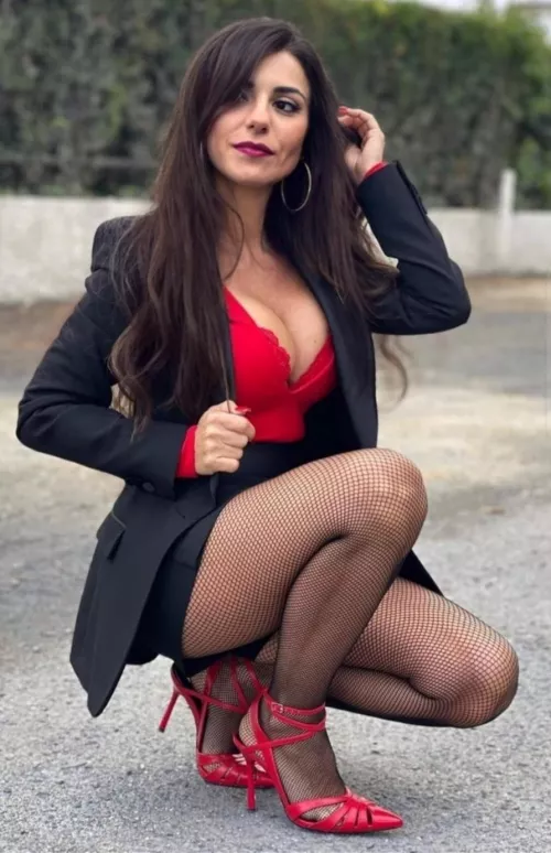 Fishnet pantyhose can also be elegant