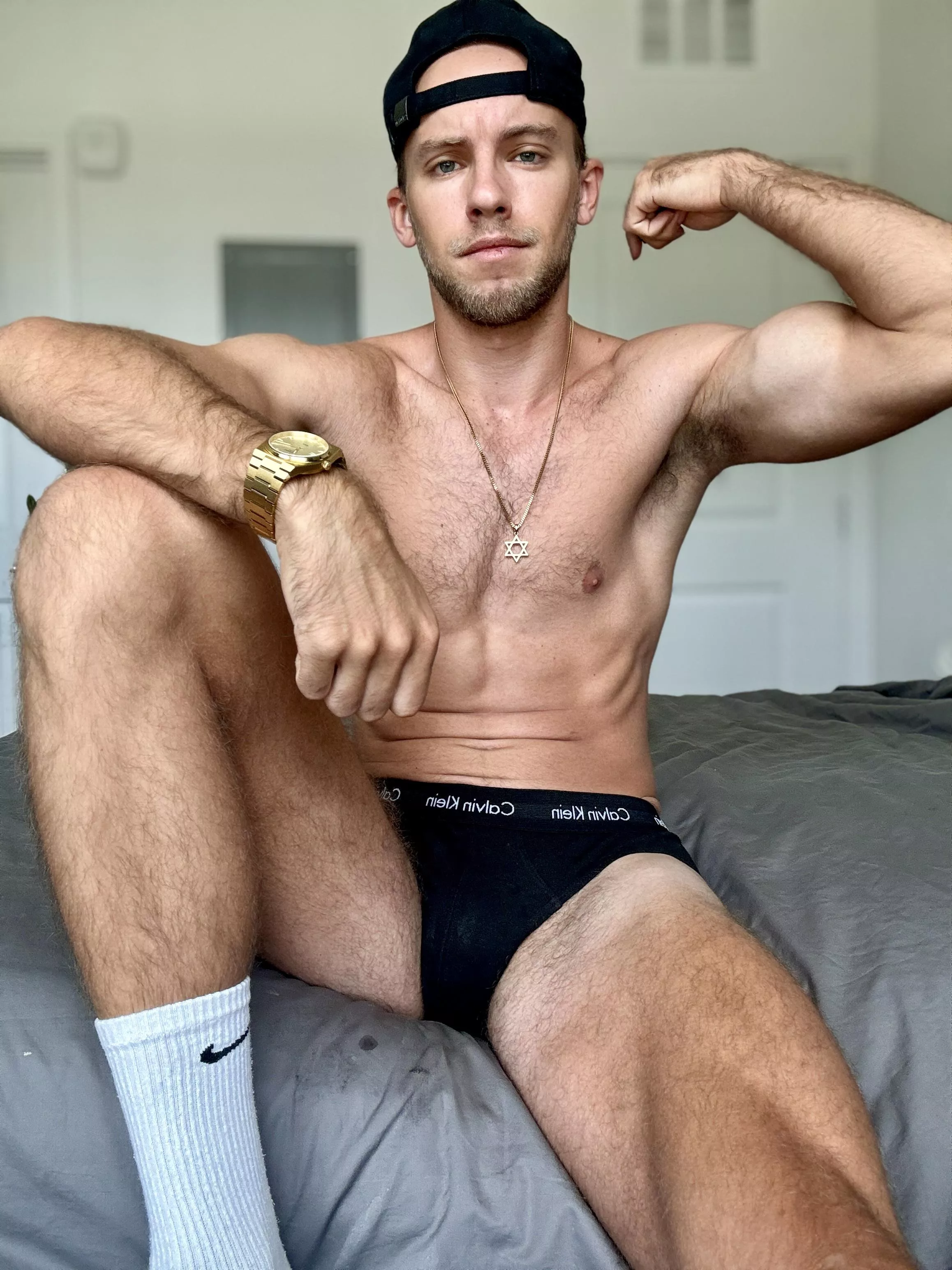 Get on your knees for your 6’3 Jewish King