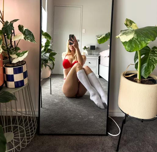 I'm looking for a sock worshiper. (F)