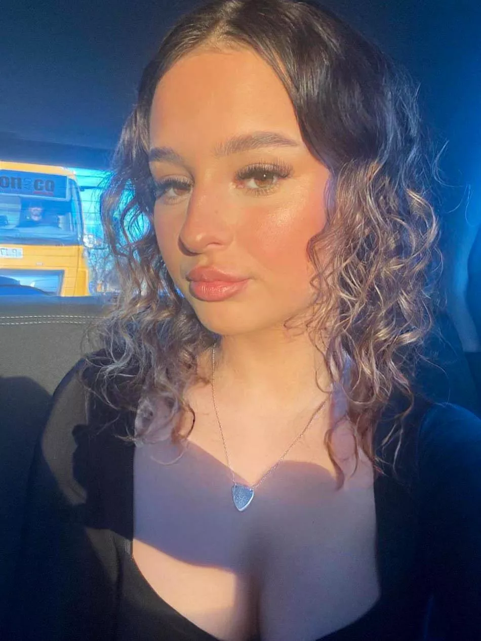 me taking a selfie while my boss is not around