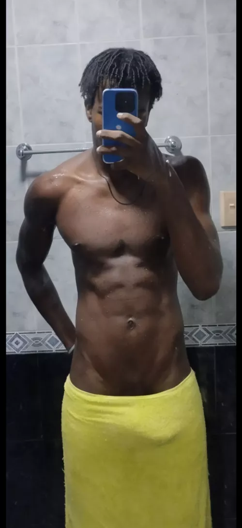 university student, start sending and I'll show you more👌🏾💸