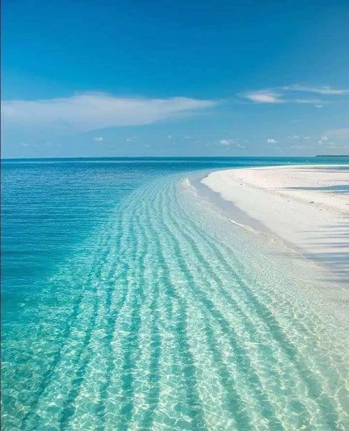 Clear water. I will always choose beaches for relaxation. 