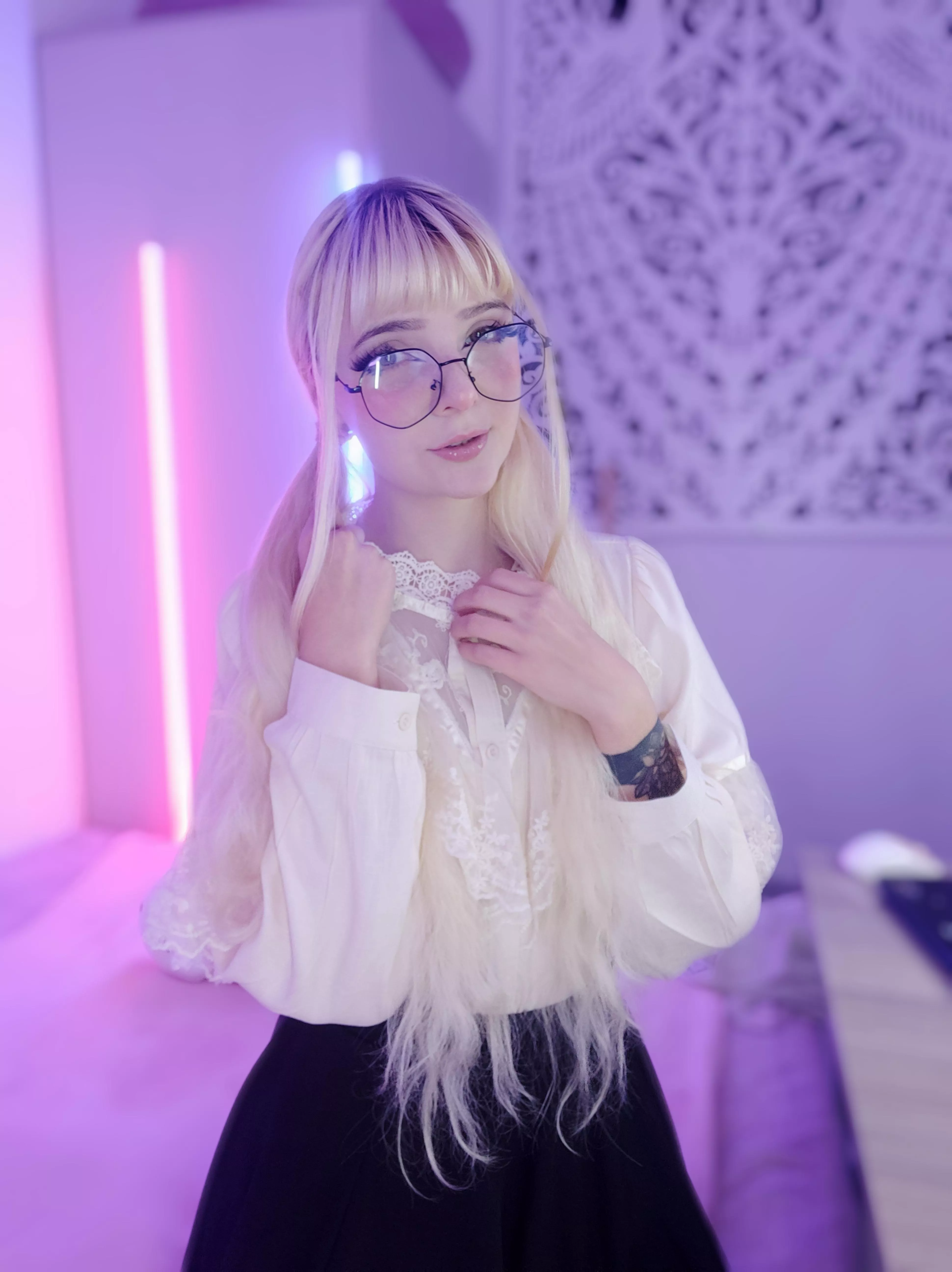 I'm a shy girl outside but indoors I'm so naughty