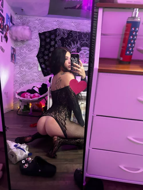 My ass looks perfect when Im sitting like this, enjoy hehe