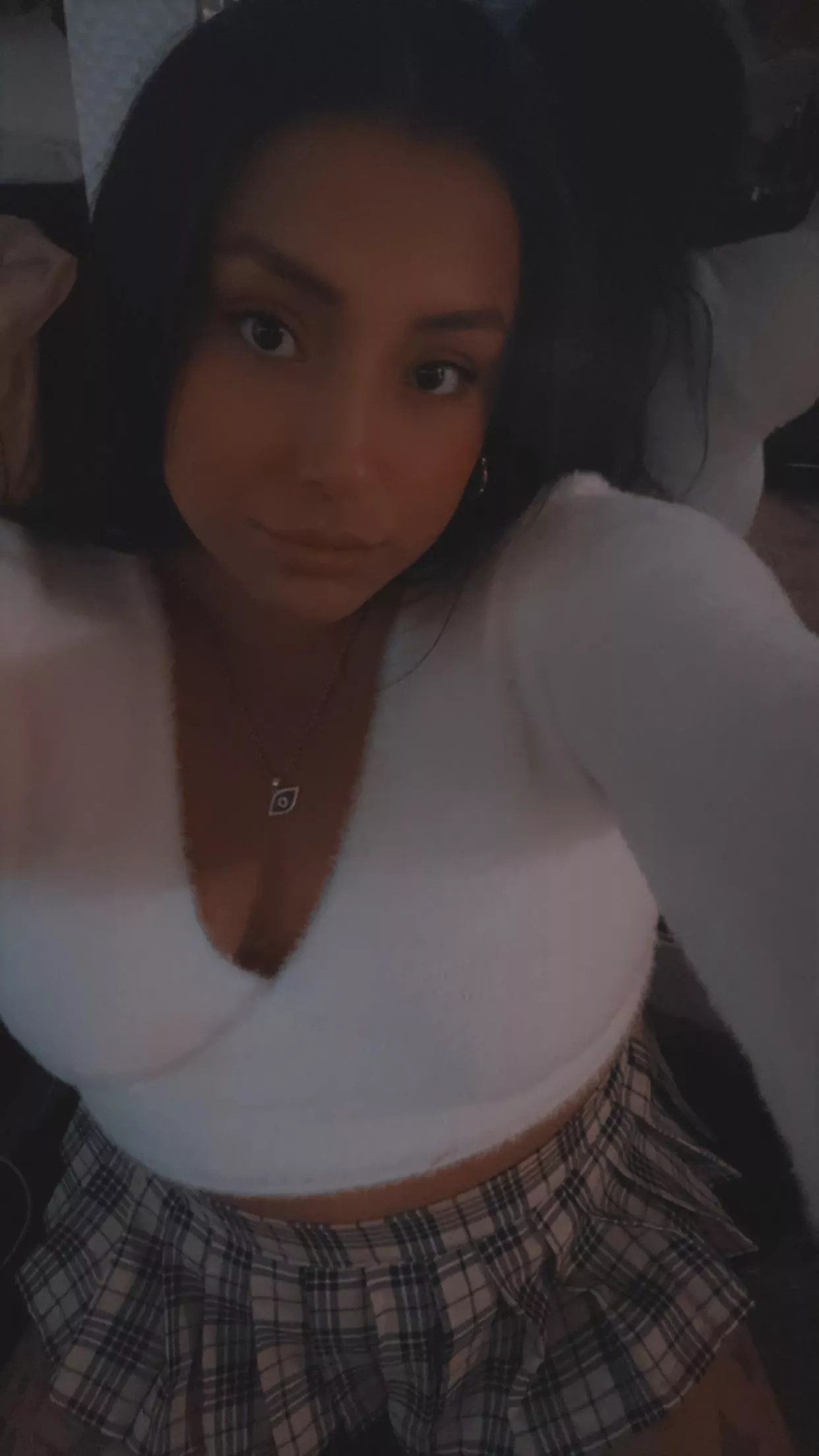 Native American // Latina 