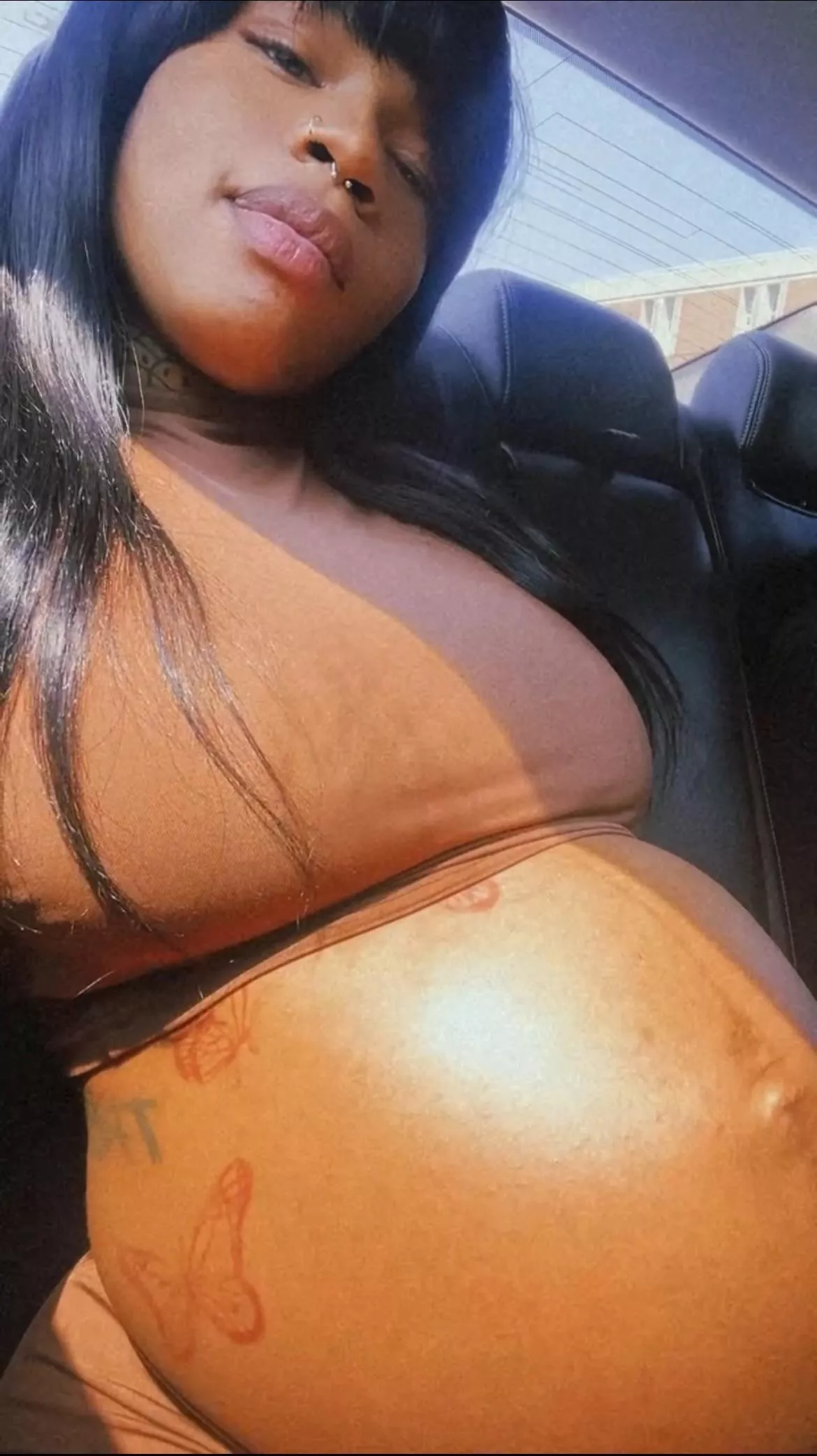 Pregnant and ready to have fun for the right price 