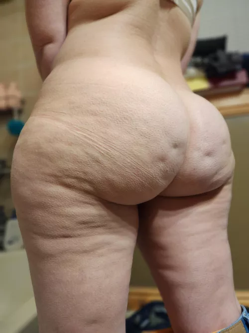 Real men like dimples