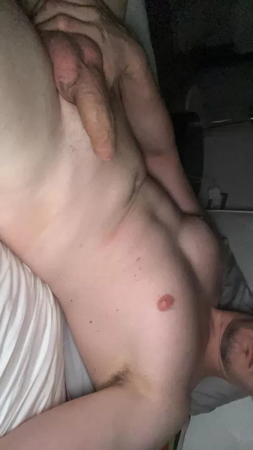 32 yo horny guy for snap fun. Add LLUCASS333