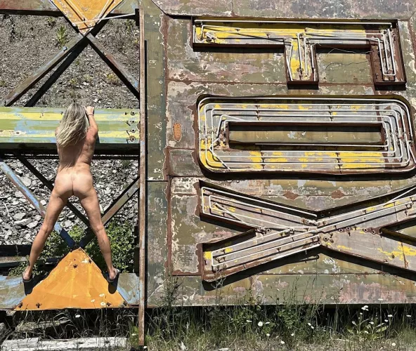 Come Join This Girl Climbing Signs