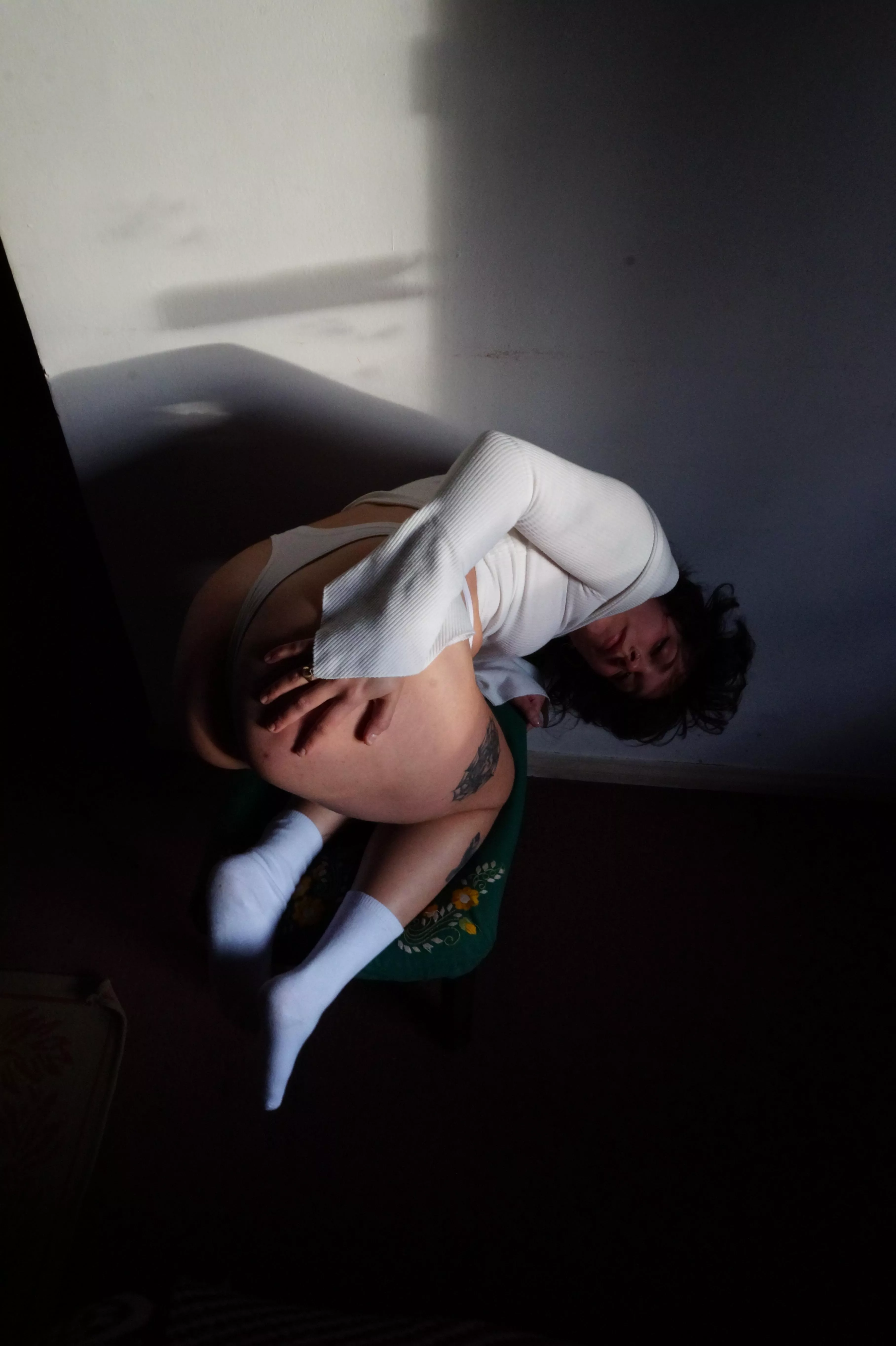 GUESS: do my socks have dirty on the soles or not?