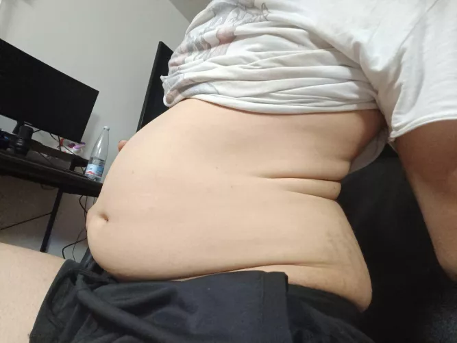 PSA: talking to people on reddit is really not good for your waistline