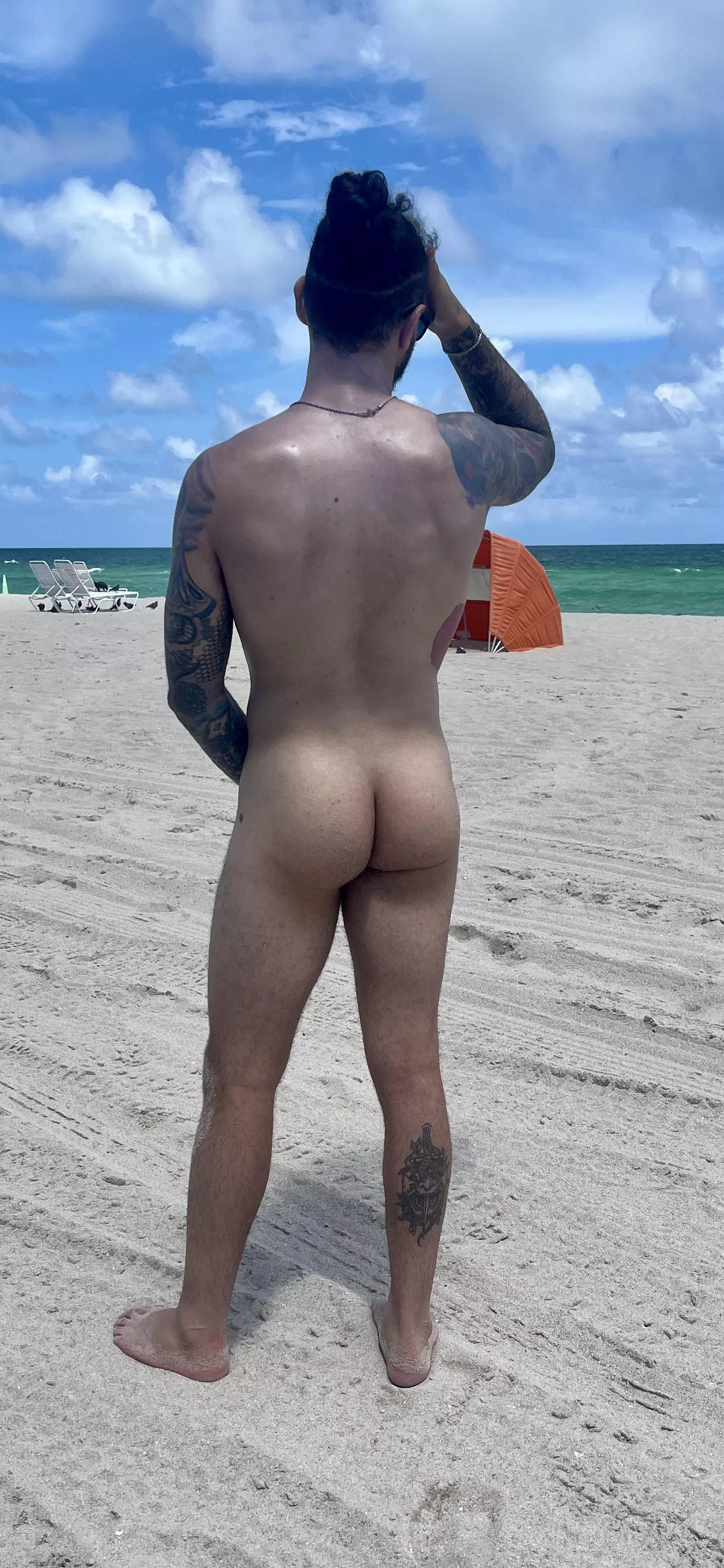 Sandy but still sexy 😈