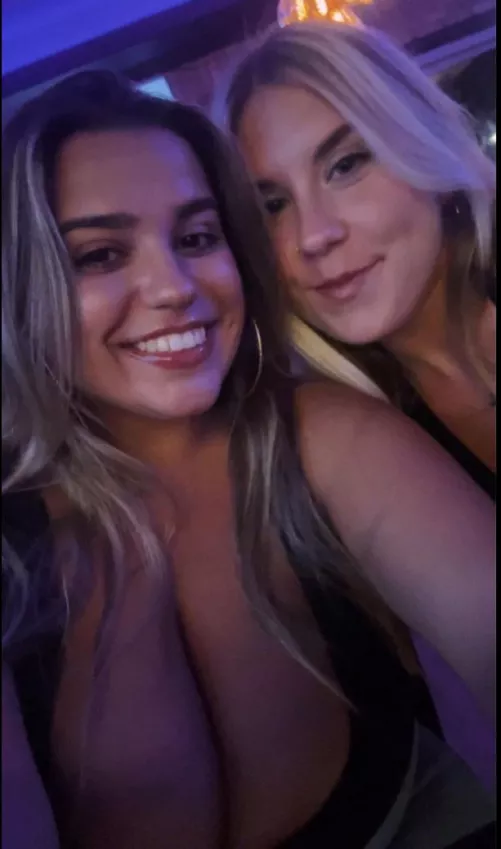 Such a smug smile. She knows how jealous the blonde is 