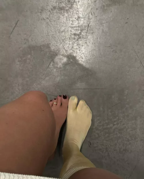 Toe Ring - IG August 2024