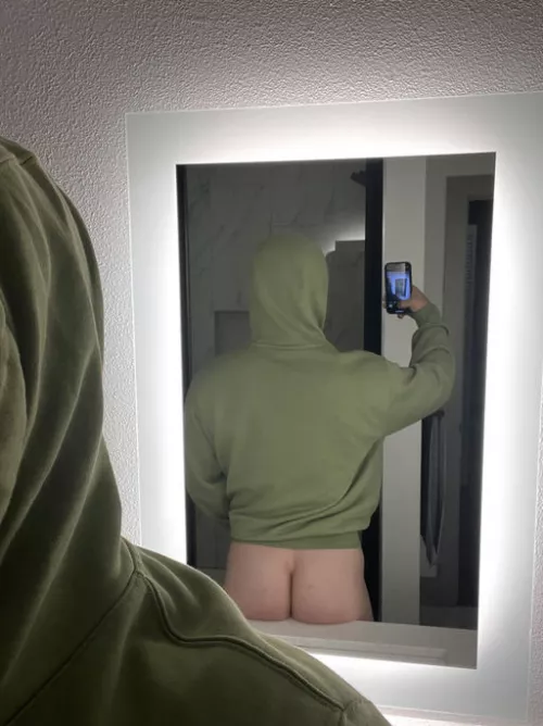 would i catch you staring in the lockerroom?