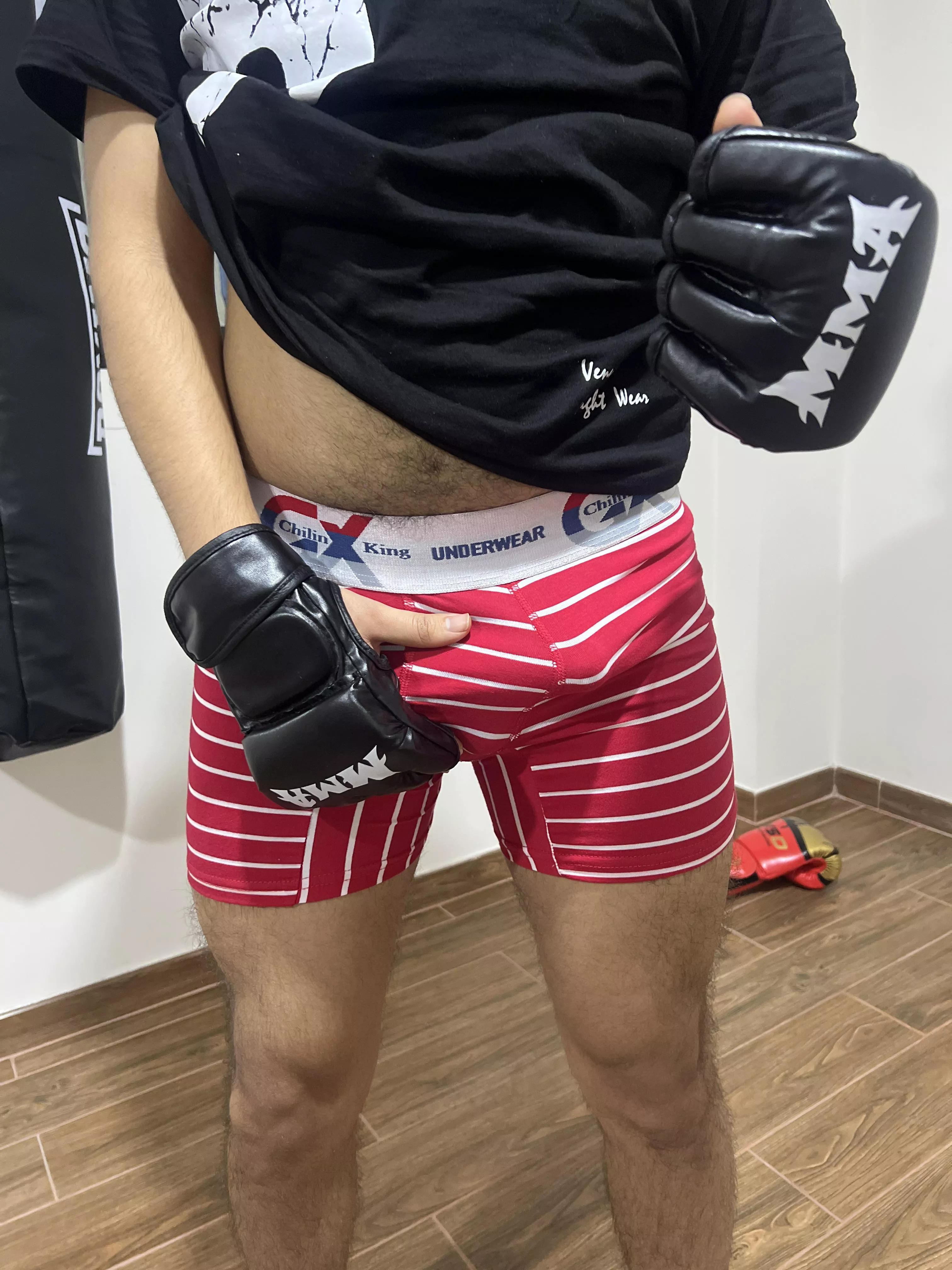 Yo, ever sucked the cock of a boxer stud? Hotter than hell 