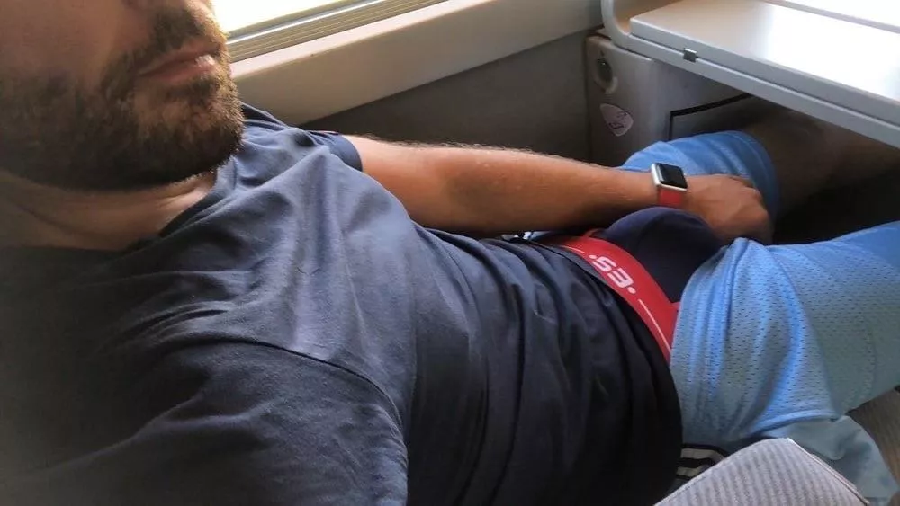 20s // first time showing my bulge in public transport 😉 