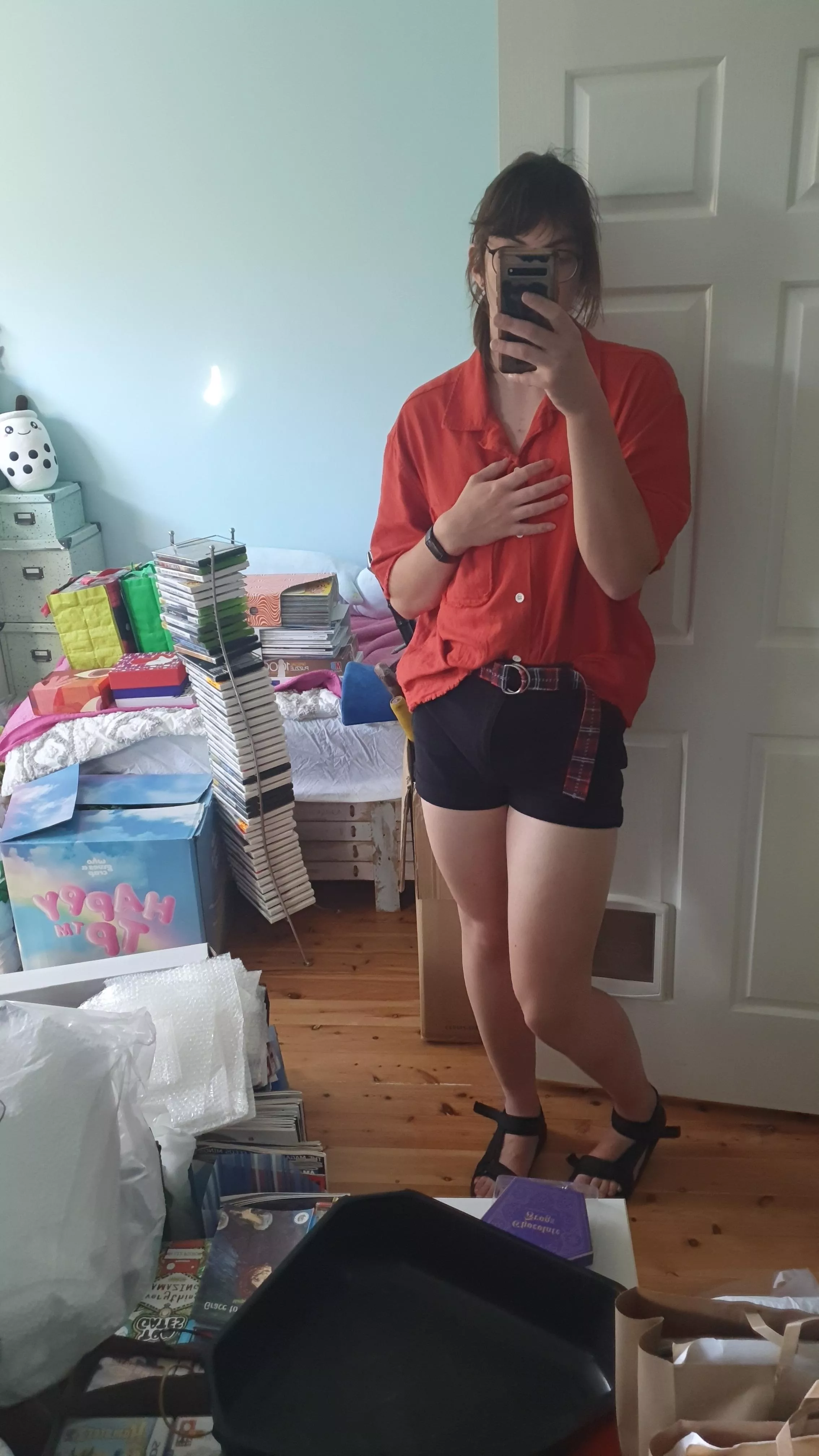 A much more casual kinda femboy fit 