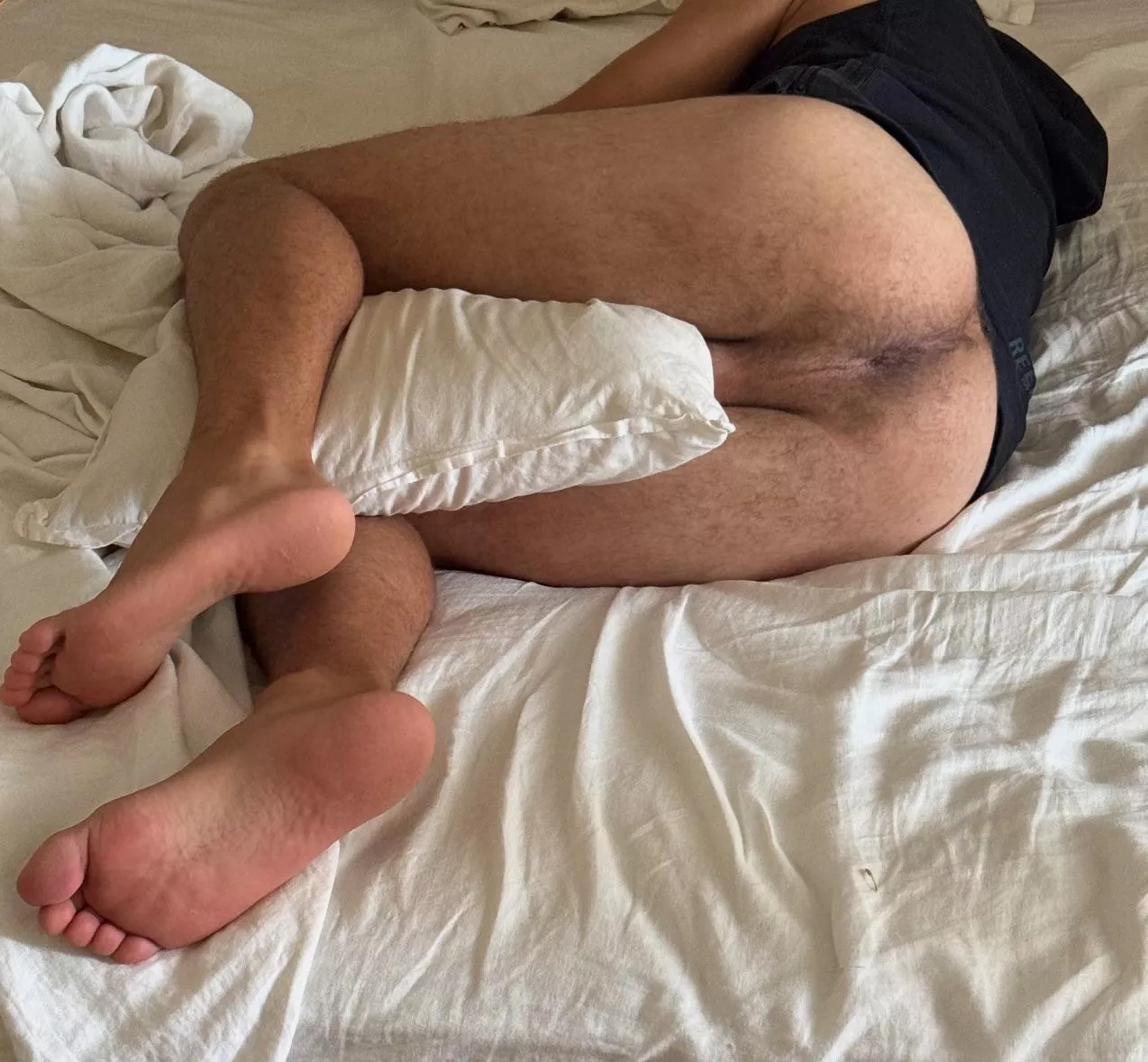 Anyone sleeps with a pillow between their legs?