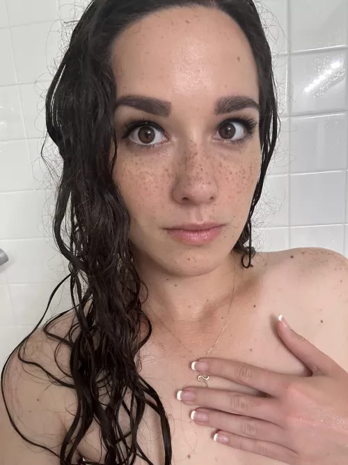 Nightly baths are quickly becoming one of my favorite daily routines. 