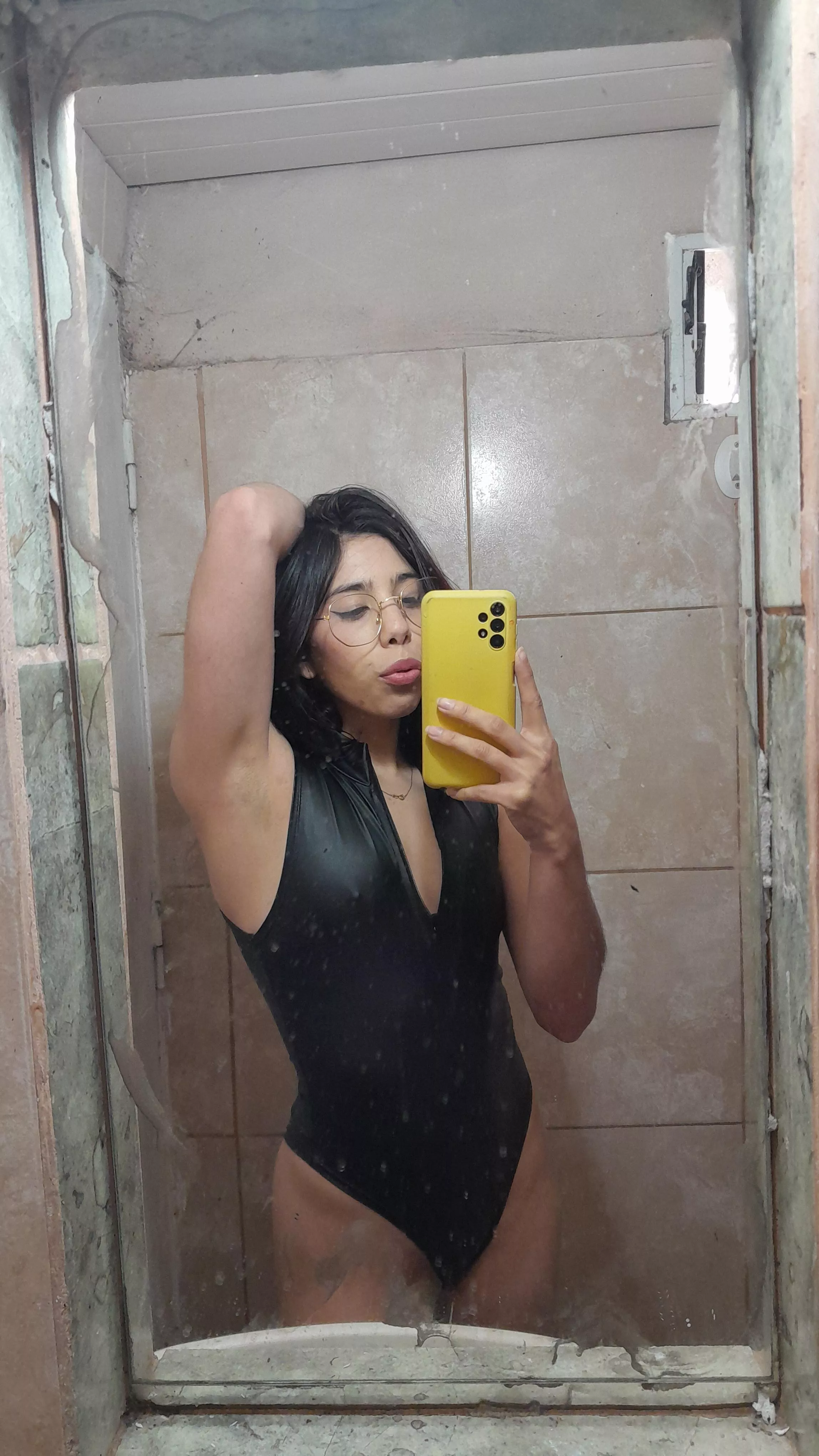 You want to lick my armpit 