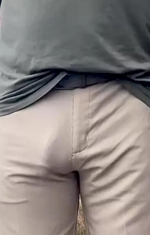 Another outline to look at…Golf pants #freeballing