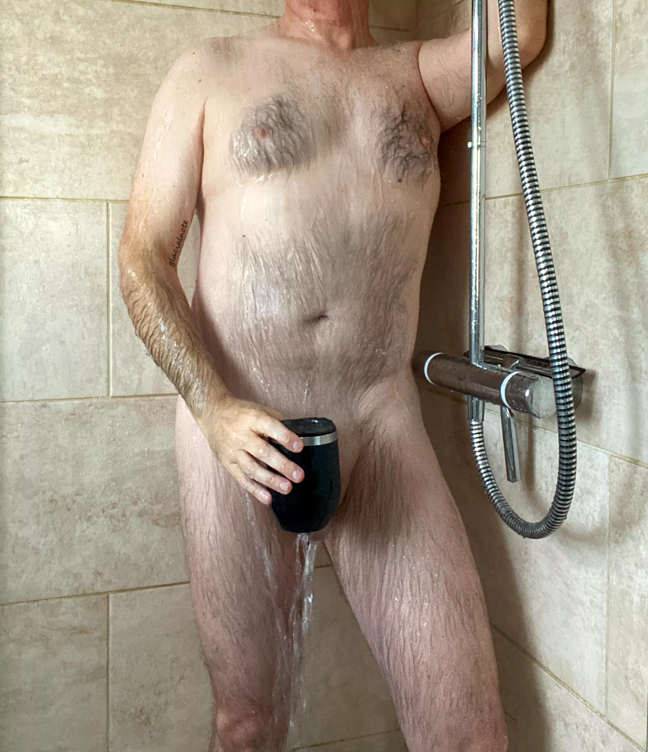 Coffee, shower, weekend, all while on vacation too. Can life get better?