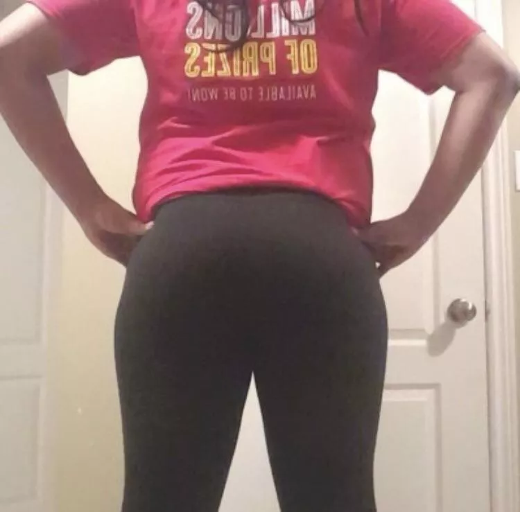 Comfy leggings :3 hehehehe