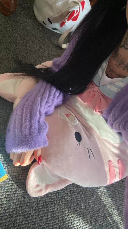 dressing cute & colouring after doing my grown up girl tasks 🫶 (jk, I face planted on this squish and fell asleep 💀)