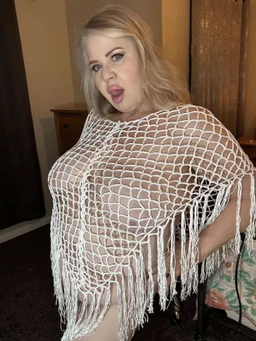 Leave a like if you can’t stop staring 