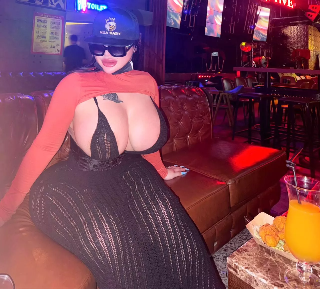 My curves barely fits in my fishnet