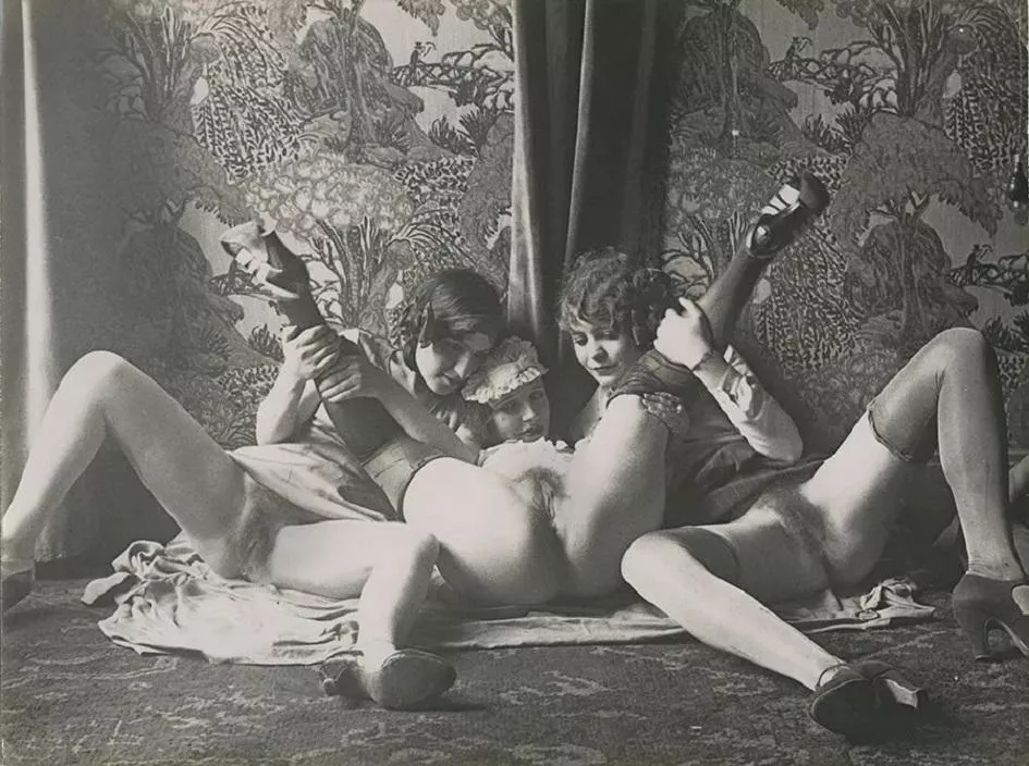 Parisian ladies c. 1900