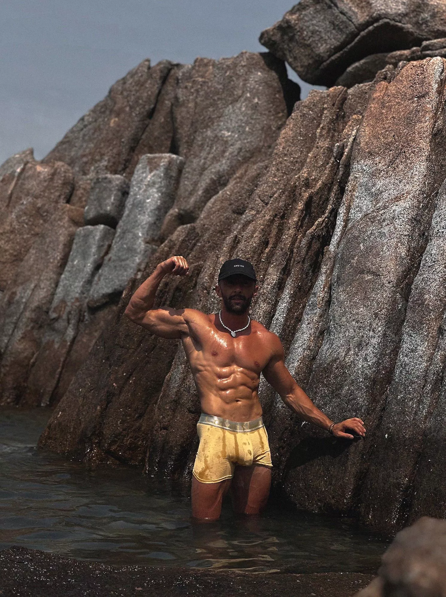 1k ups and I'll wear these in public with a hard on.. 😳