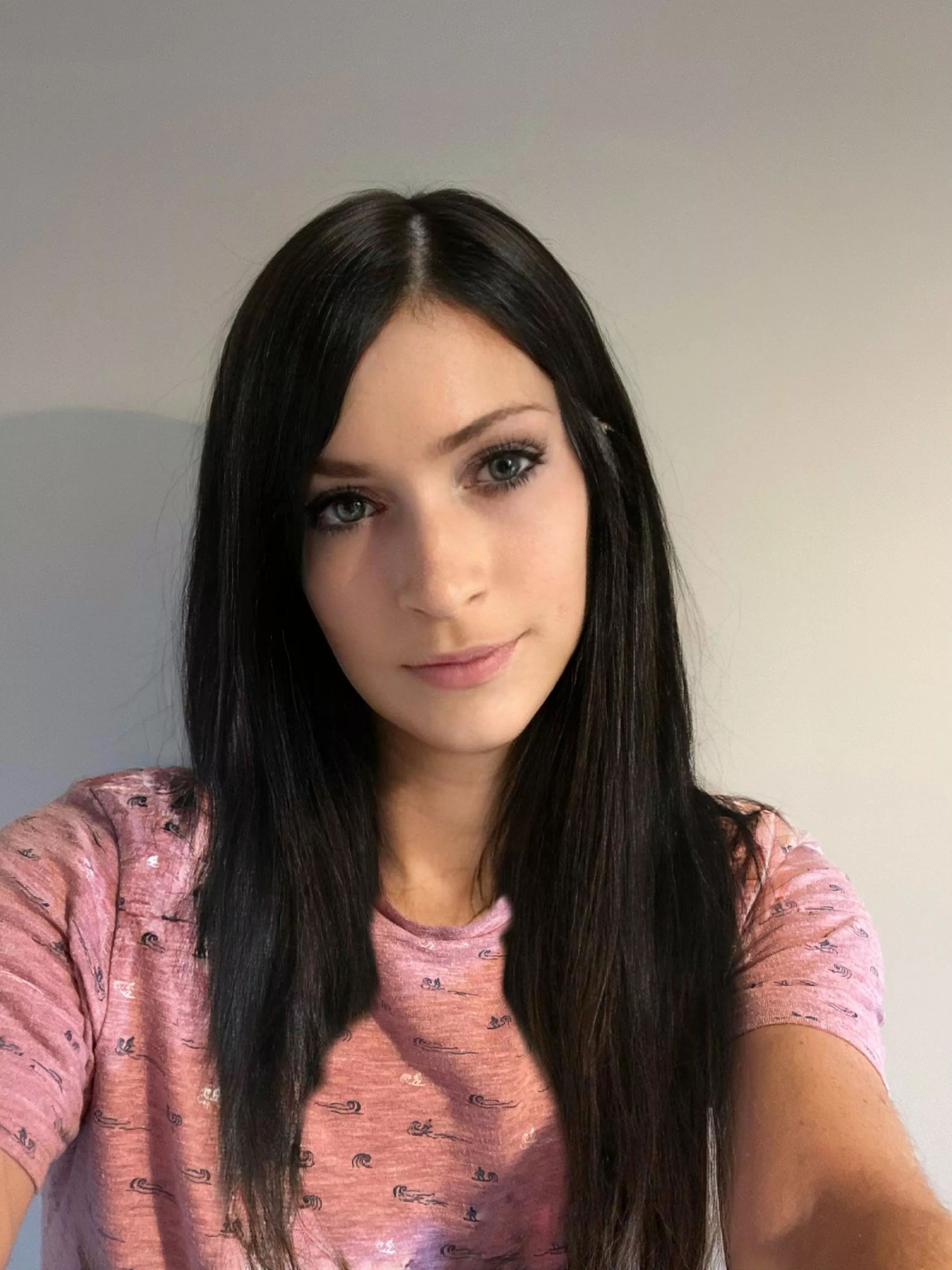 I can’t compete with the other girls on here but that doesn’t mean I don’t want to be like them 🥰