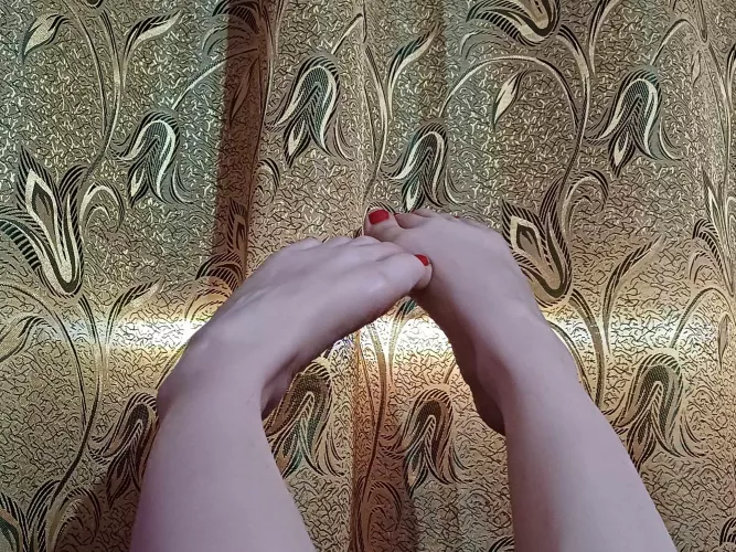 I heard you like sucking Asian toes? ;)