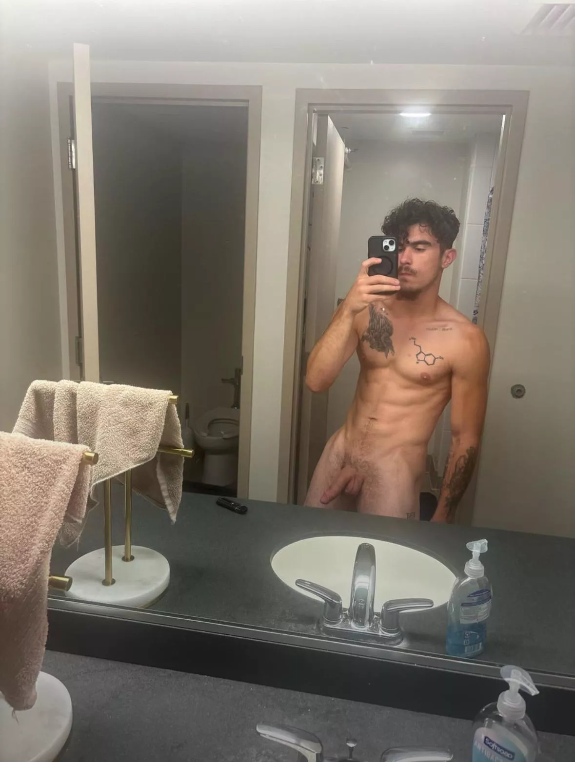 I hope you like what you see 