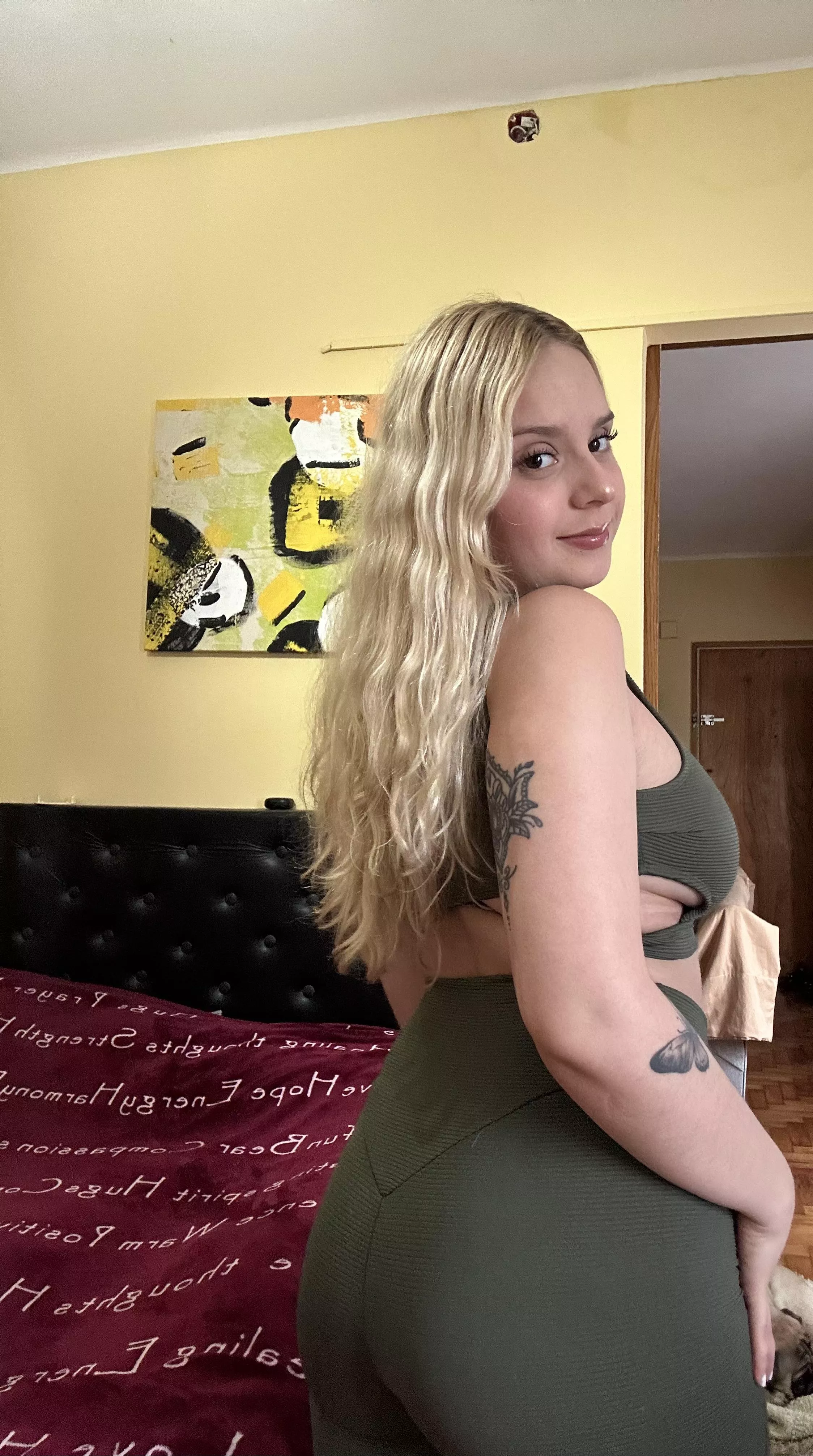 When you saw me what were your eyes drawn to? F19				