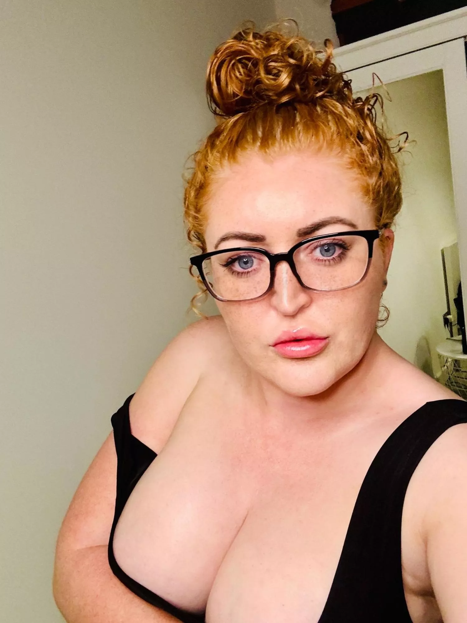 32f and always felt like a bit of a black sheep with my looks, is that normal [IRTR]