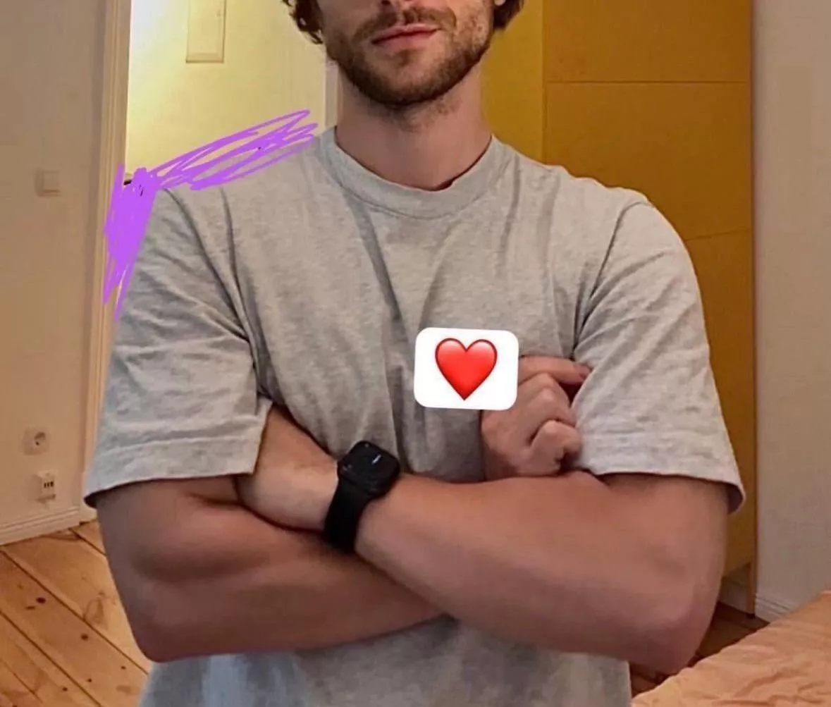 Anyone in Barcelona would like to be hugged by me? (Maybe choked as well)