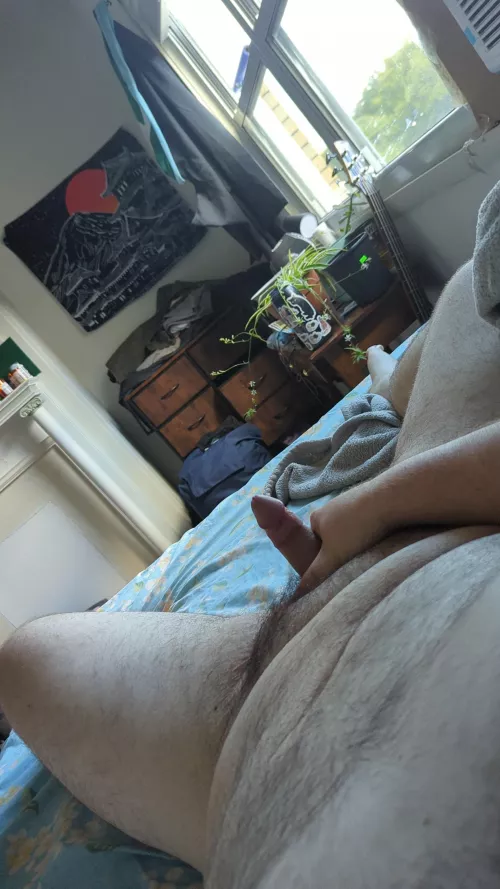 anyone wanna edge w me? 